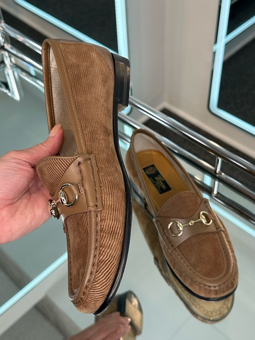 Gucci Corduroy Loafer - Picture 5 of 11